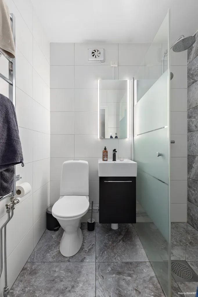 Salles de bain - Apartment with Balcony in Örkelljunga