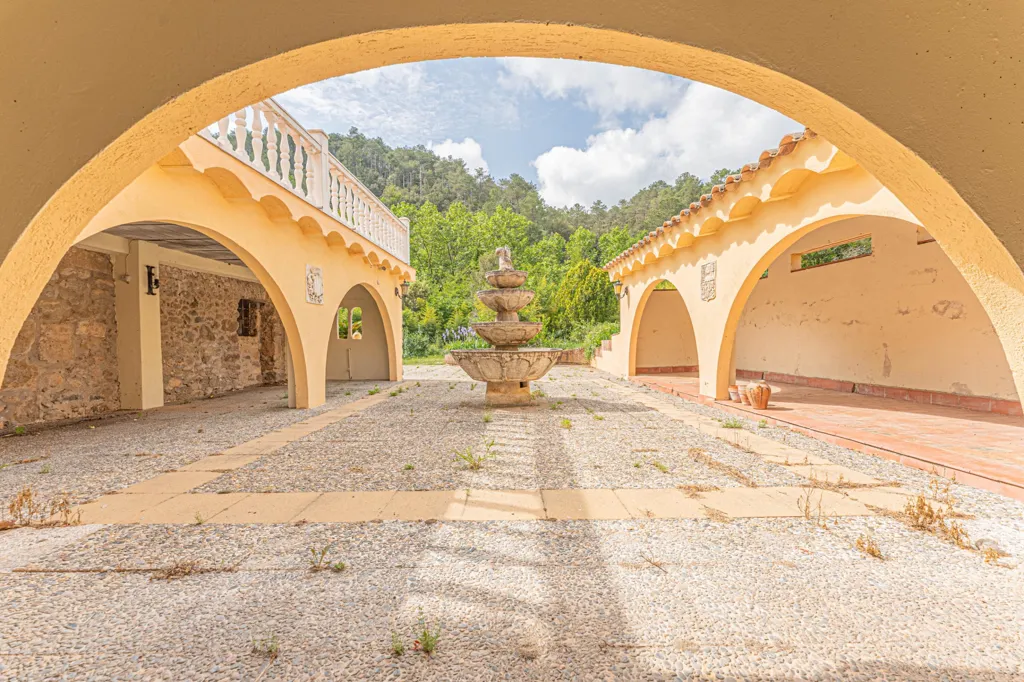 Jardin - Rustic Masia with Pool in Cabanelles