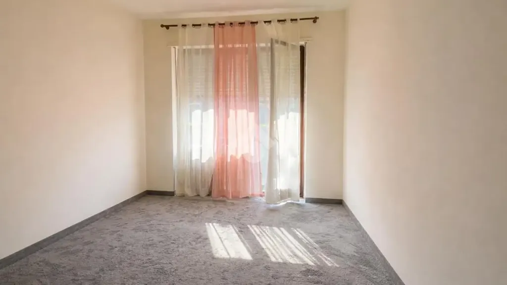 Toad - Three-Bedroom Flat with Balconies in Rivalta di Torino