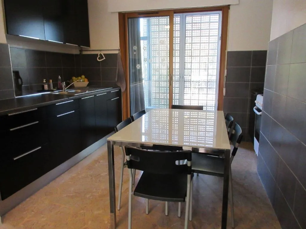 Cuisine - Appartement Rénové avec Terrasse à Sainte-Maxime