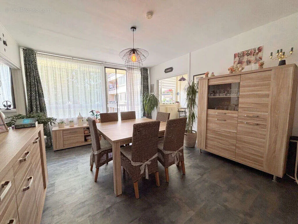 Salle à manger - Appartement T3 avec Balcon à Tourcoing Gambetta