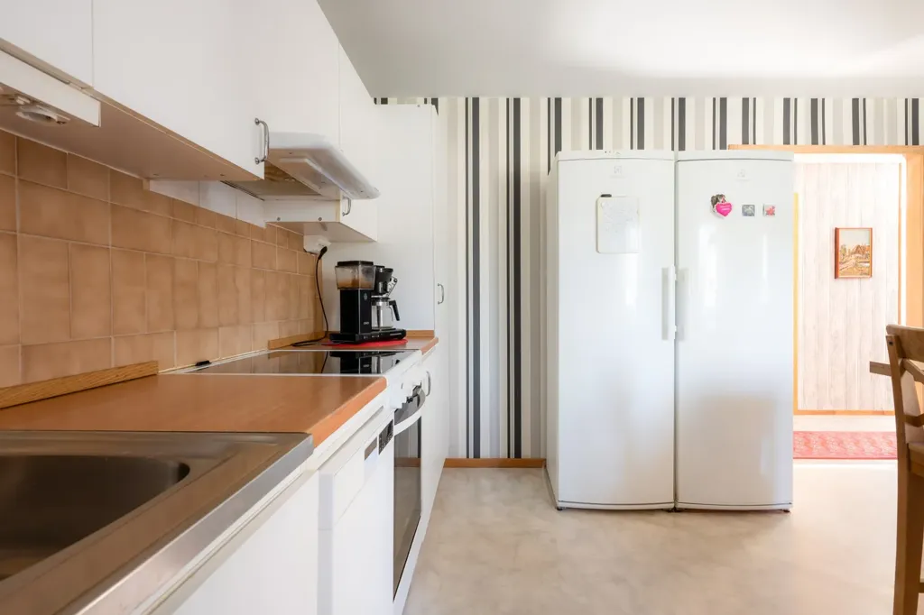 Cuisine - Single-Storey House with Garden by Ringsjön