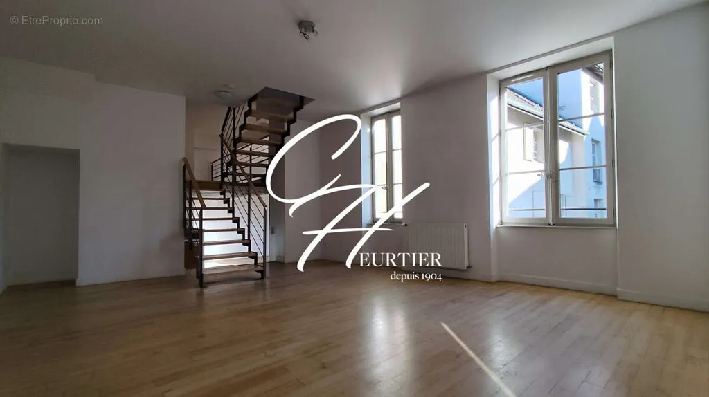 Elutuba - Duplex Apartment in Grenoble's Historic Centre