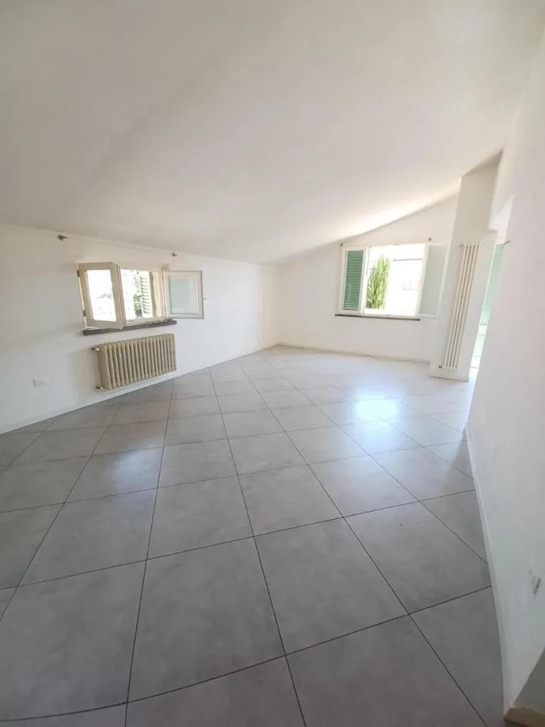 Soggiorno - Fully Renovated Apartment with Terrace in Vinci