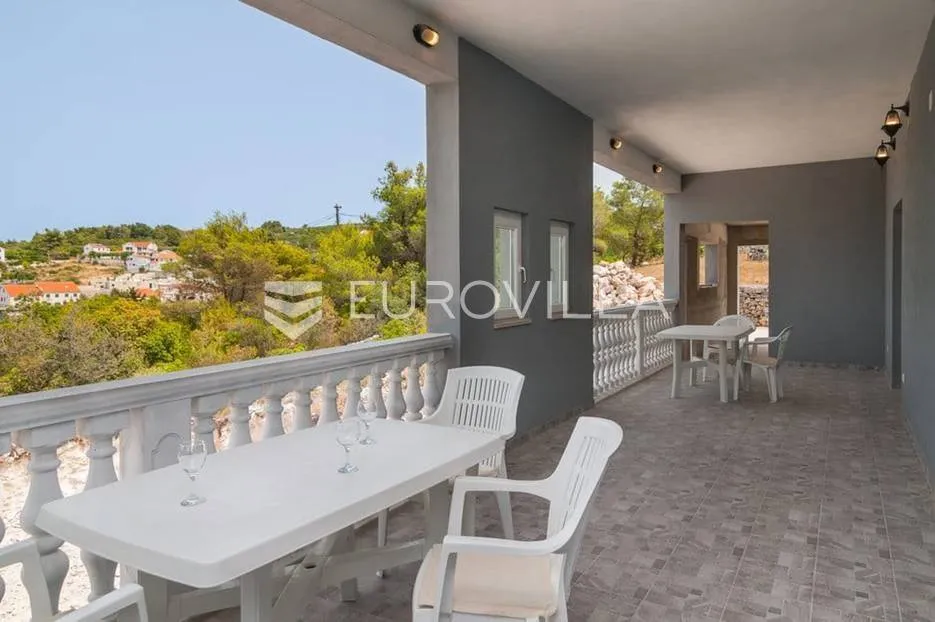 Terrass - House with Sea View in Brac, Splitska
