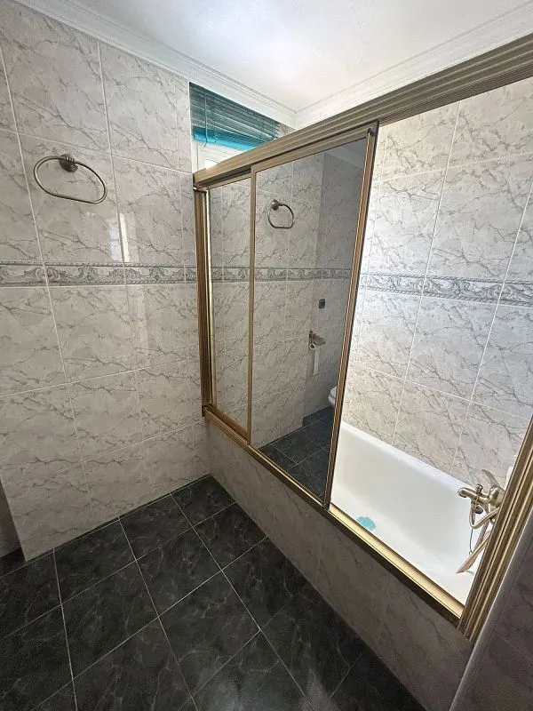 Bathrooms - Semi-detached House with Terrace in Coín