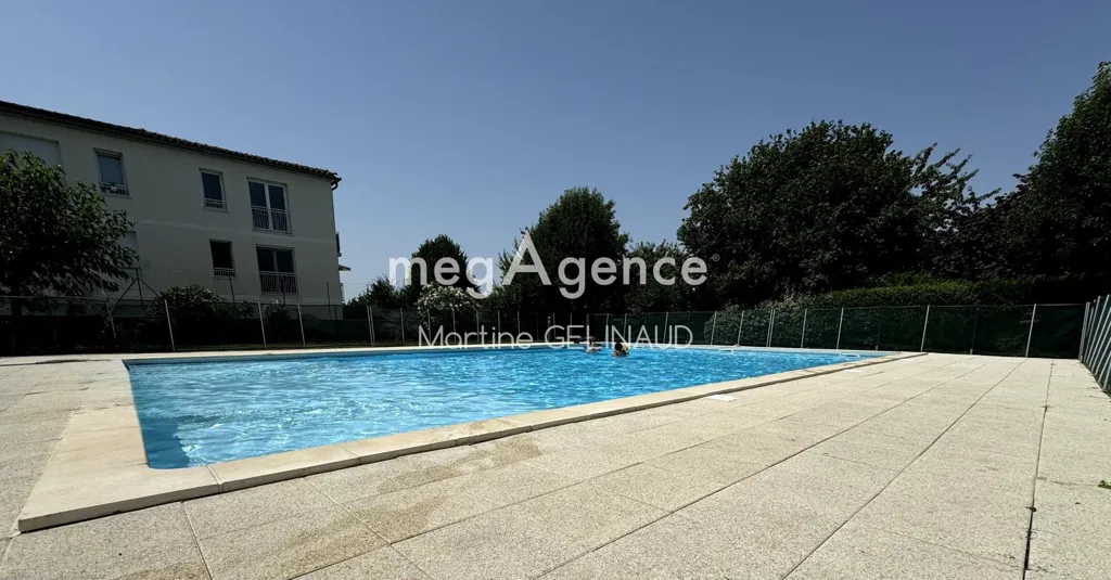 Bassein - Terraced House with Garden in Haras District