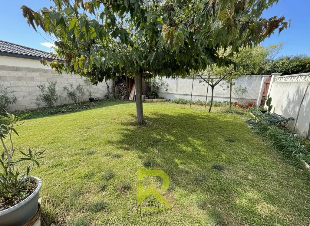 Jardin - Villa en Plain-Pied avec Garage à Grau d'Agde