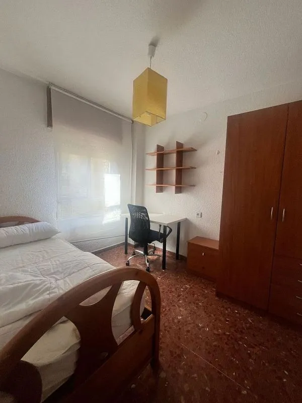 Bedrooms - Student Flat with Terrace in Villarejo, Granada