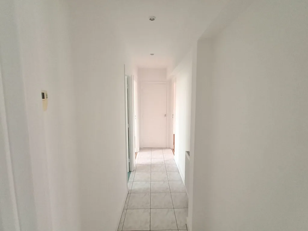 Entrée - Appartement T3 avec Garage à Brest Lanrédé