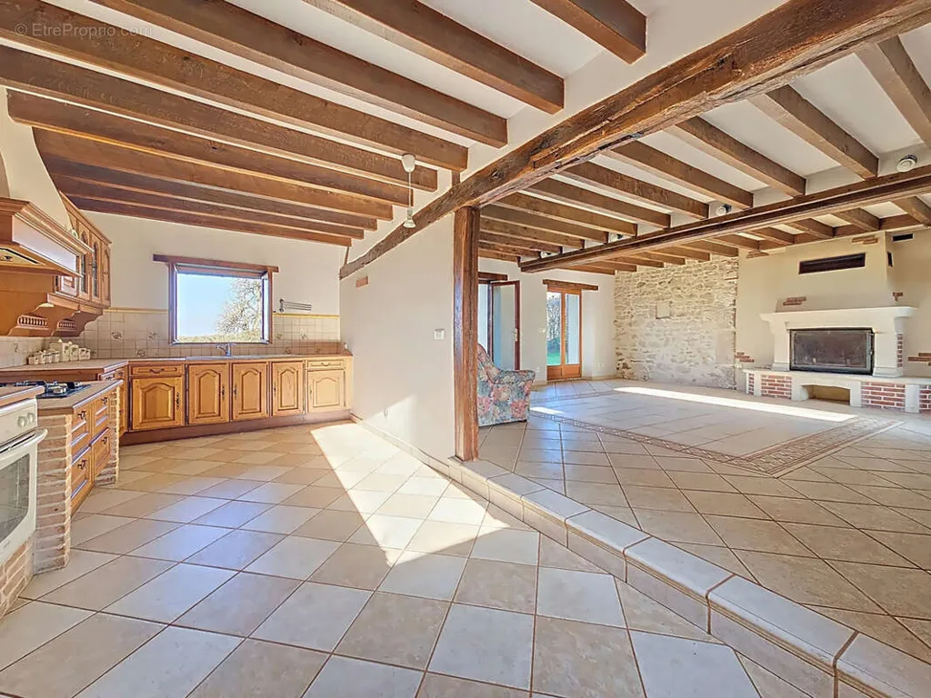 Cuisine - Maison de campagne avec vue sur la campagne à Sancerrois