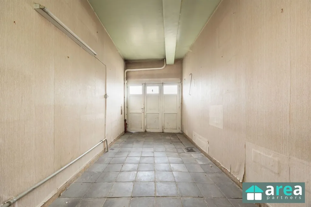Esik - Ground Floor Apartment with Water View in Antwerp