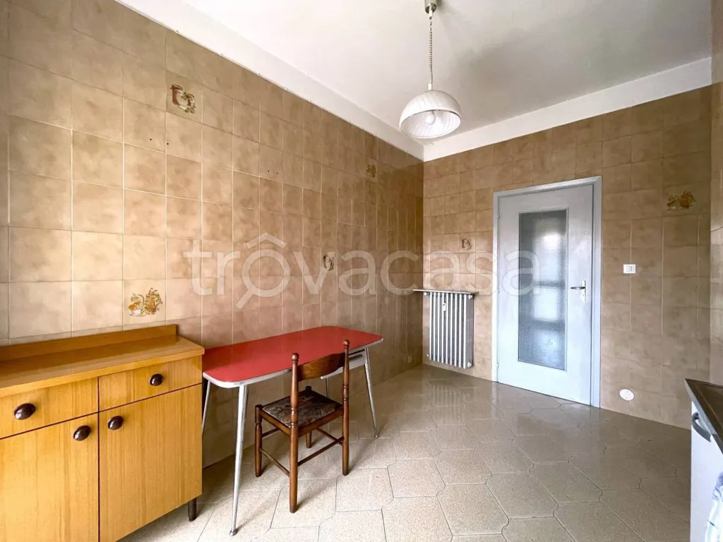 Salle à manger - Spacious 3-Bedroom Apartment in Settimo Torinese