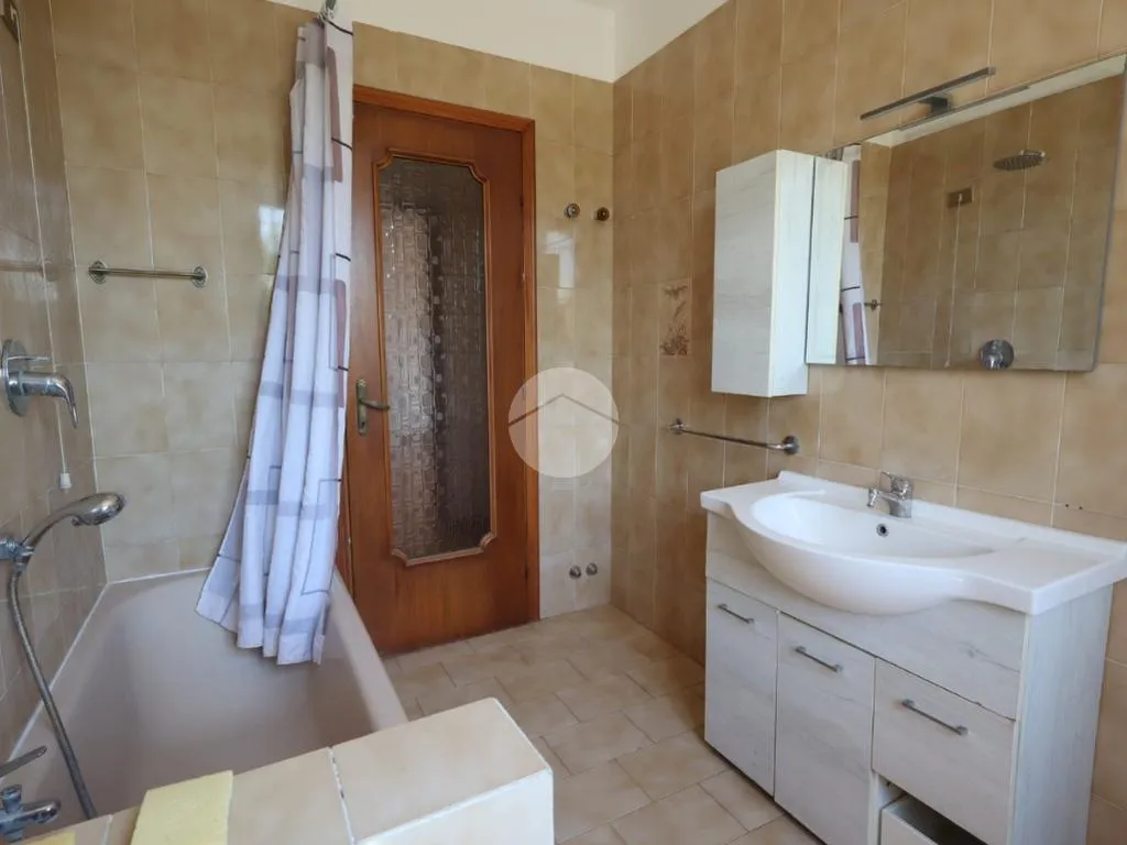 Vannitoad - Spacious 3-Bedroom Flat in Castenedolo
