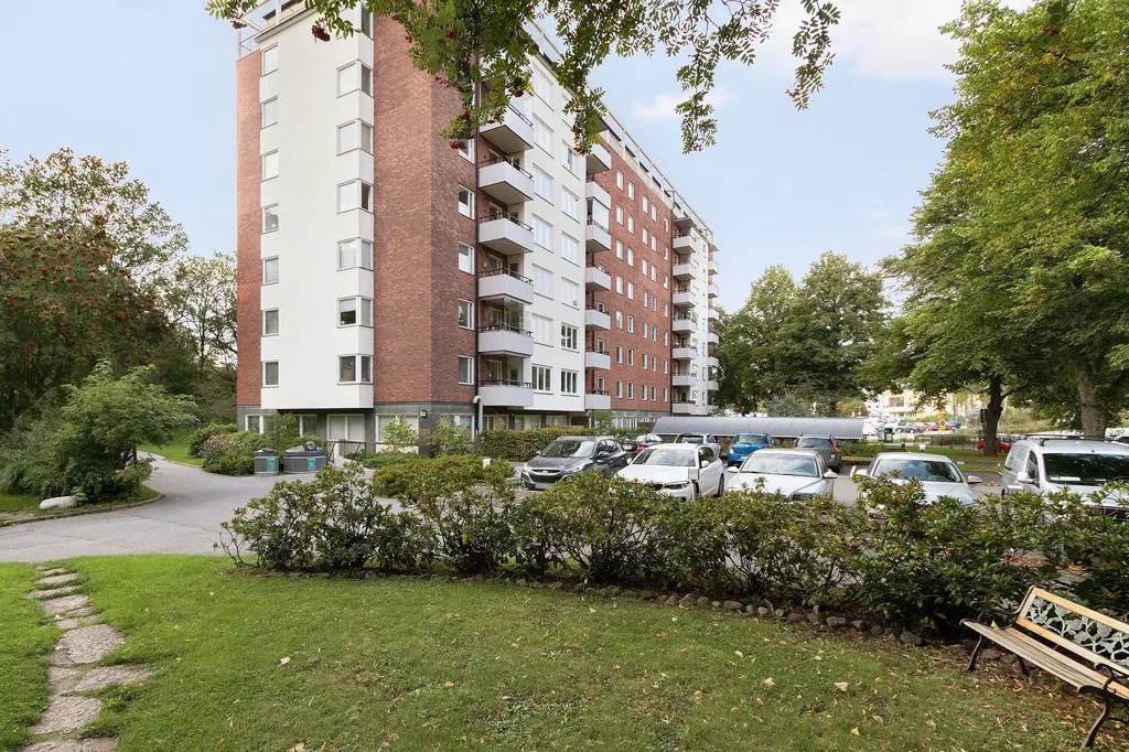 Jardin - 1-Bedroom Apartment with Balcony in Solna