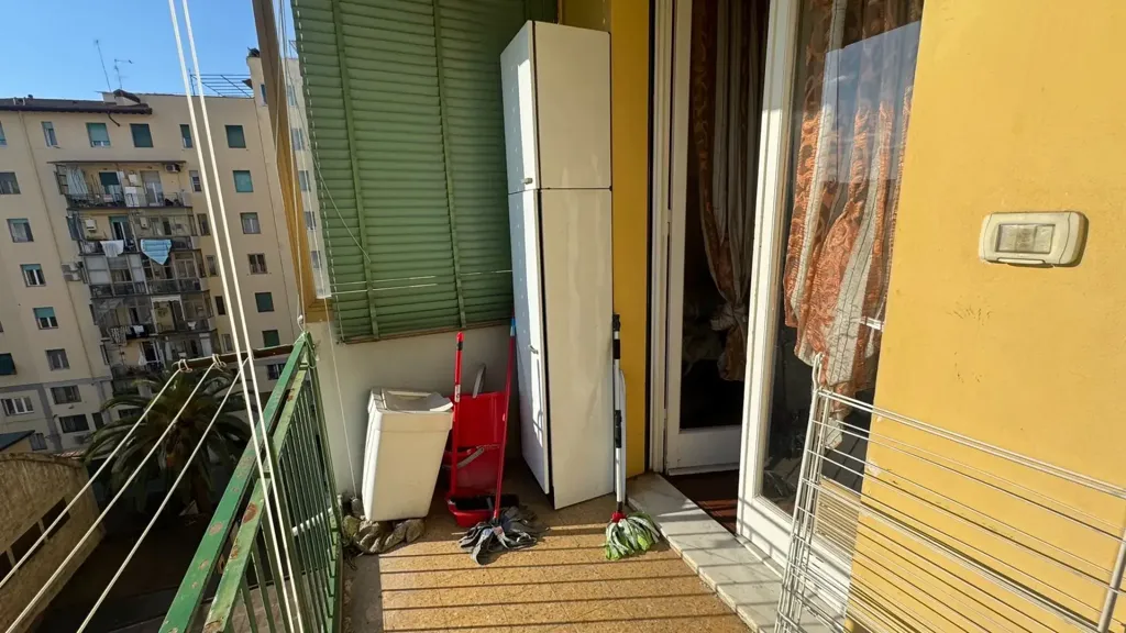 Balcone - Apartment with Balcony in Florence