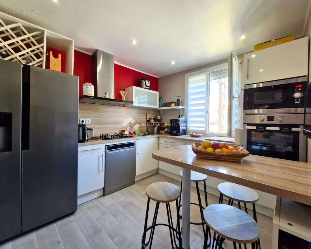 Cuisine - Appartement avec Garage et Cour à Perpignan