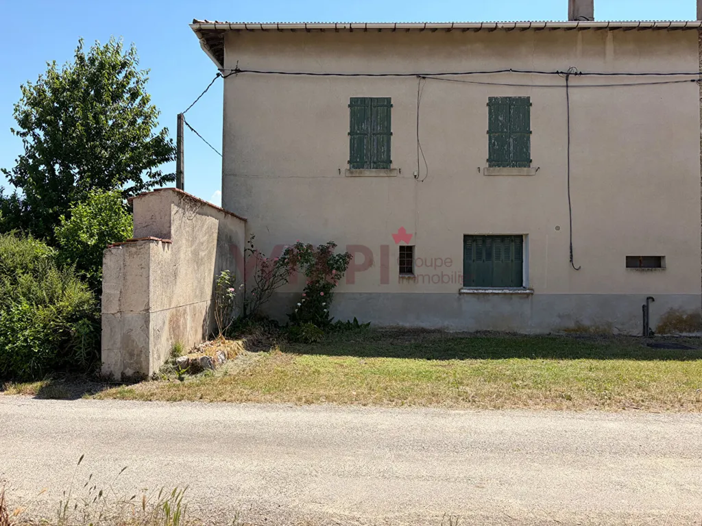 Extérieur - Maison semi-détachée avec jardin à Montélier