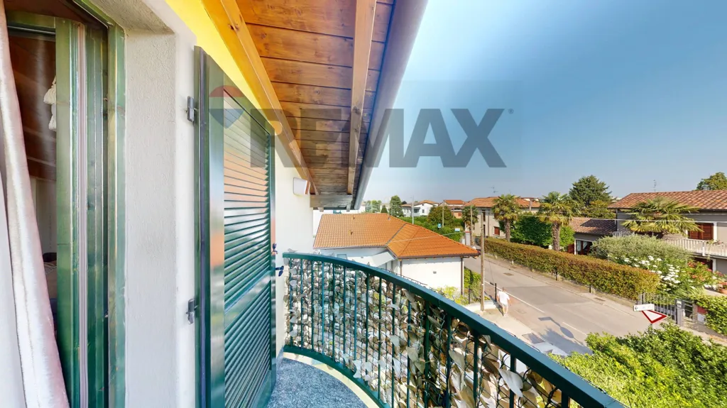 Balcon - Charm Duplex with Veranda in Lentate Sul Seveso