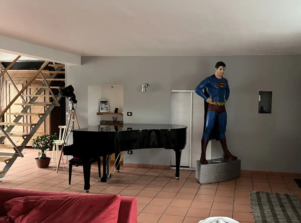 Séjour - Maison Individuelle avec Piscine en Dernière Position