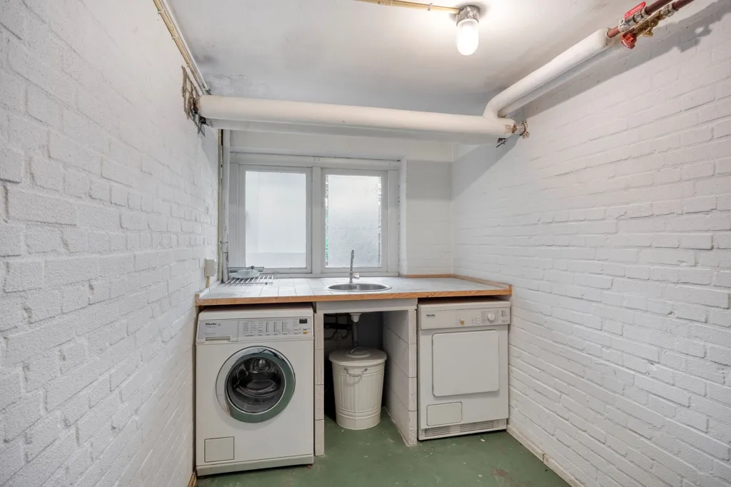 Lavanderia - Spacious Apartment with Garden in Den Haag