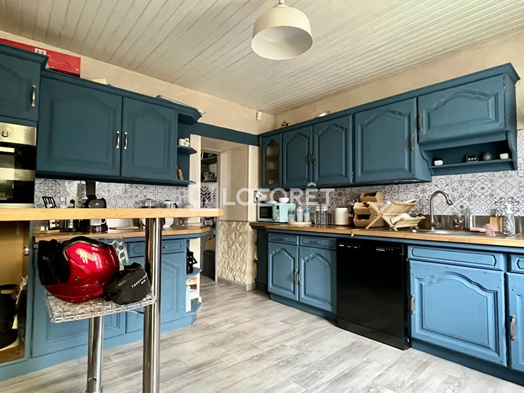 Cuisine - Maison avec Garage et Jardin Clos près de Bury