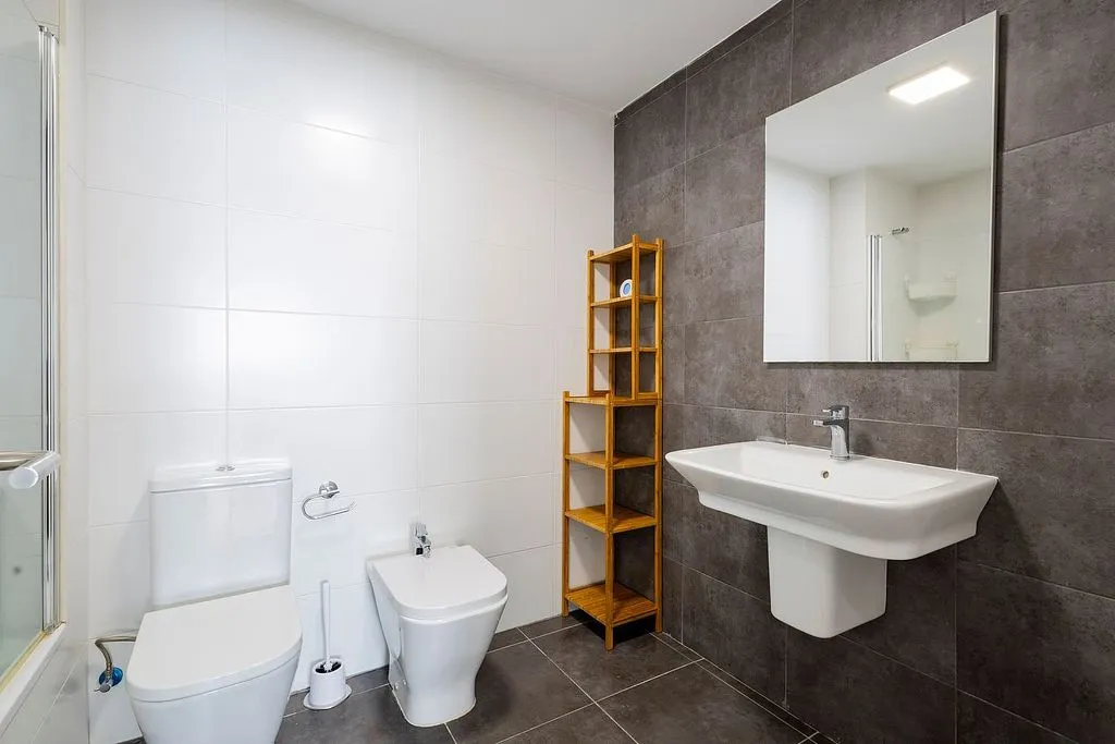 Vannitoad - Modern Flat with Balcony in María Jiménez