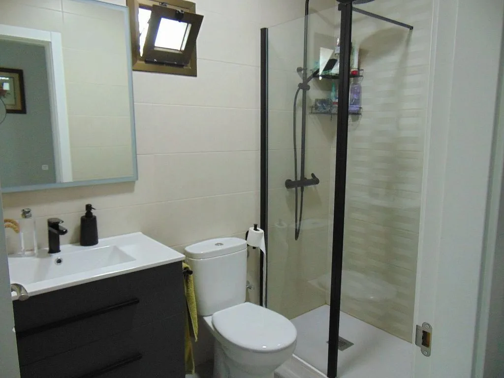 Salles de bain - Chalet with Finca in Alcaudete de La Jara