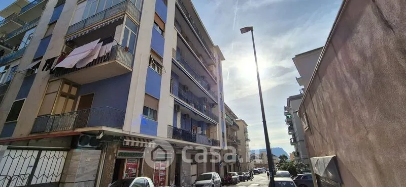 Extérieur - Rearranged Apartment with Balcony in Bagnoli, Naples