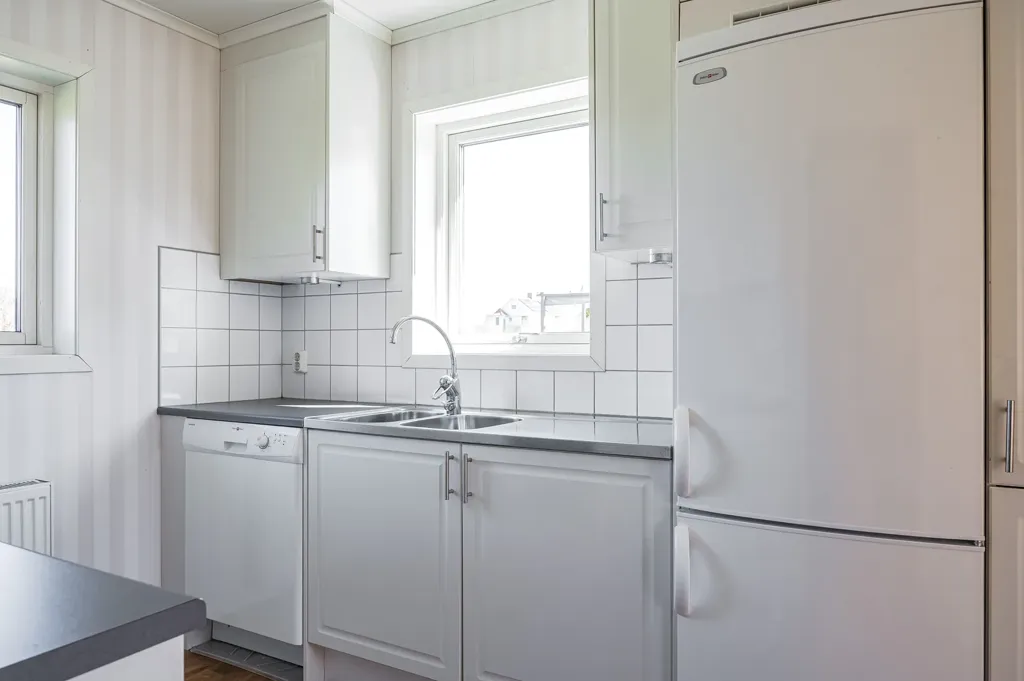 Cuisine - Modern Villa with West-Facing Terrace in Grästorp