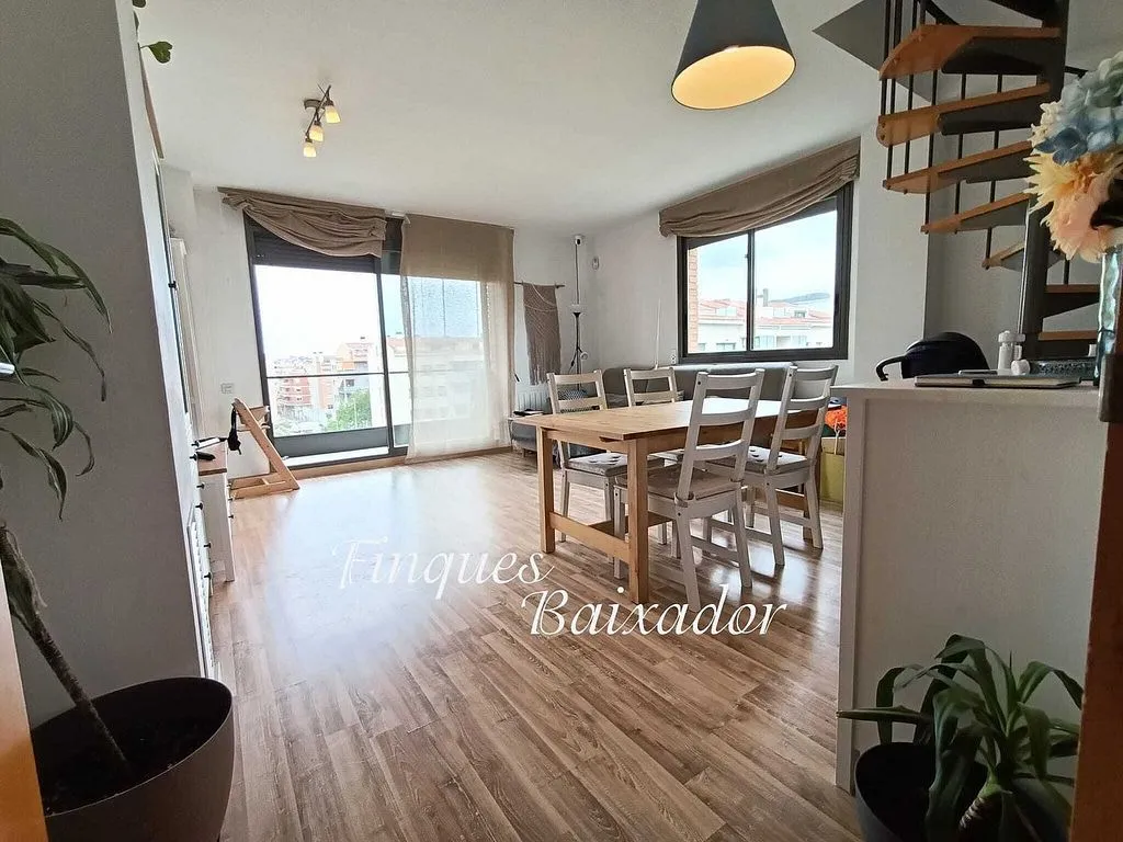 Dining Room - Luxury Penthouse with Pool in Castelldefels