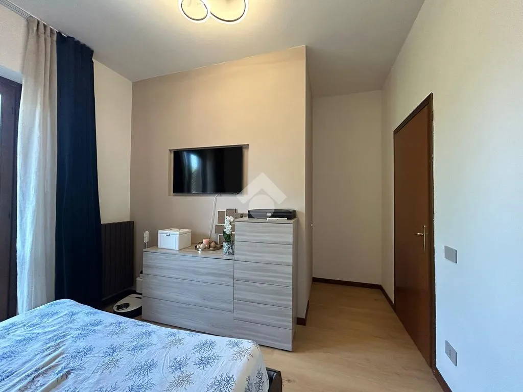Magamistoad - Semi-detached Villa with Solar Panels in Brescia