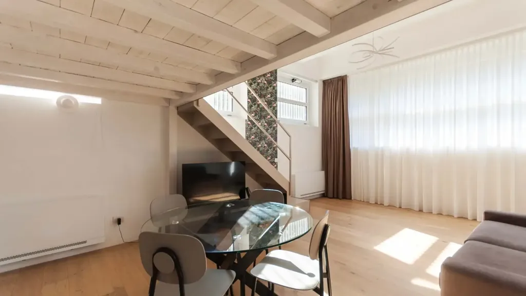 Salle à manger - Stylish Studio with Mezzanine in Milan