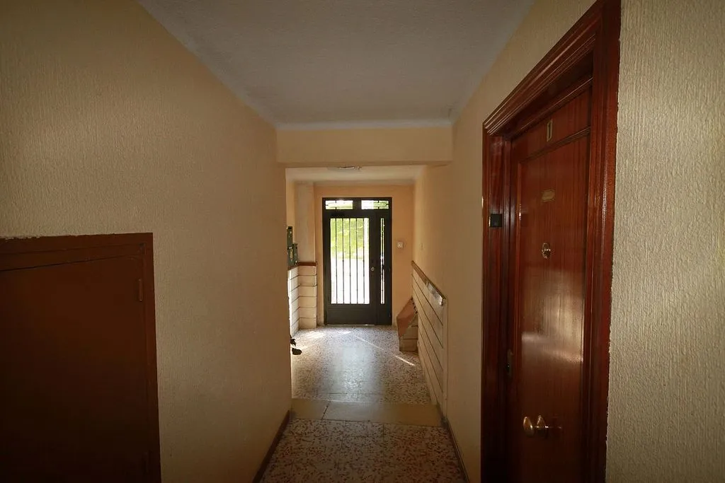 Entrée - Flat for Renovation with Terrace in Aravaca