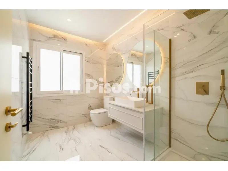 Vannitoad - Reformed Attic Flat with Balcony in Salamanca