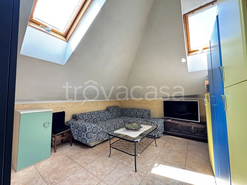 Toad - Apartment with Mansard in Grugliasco