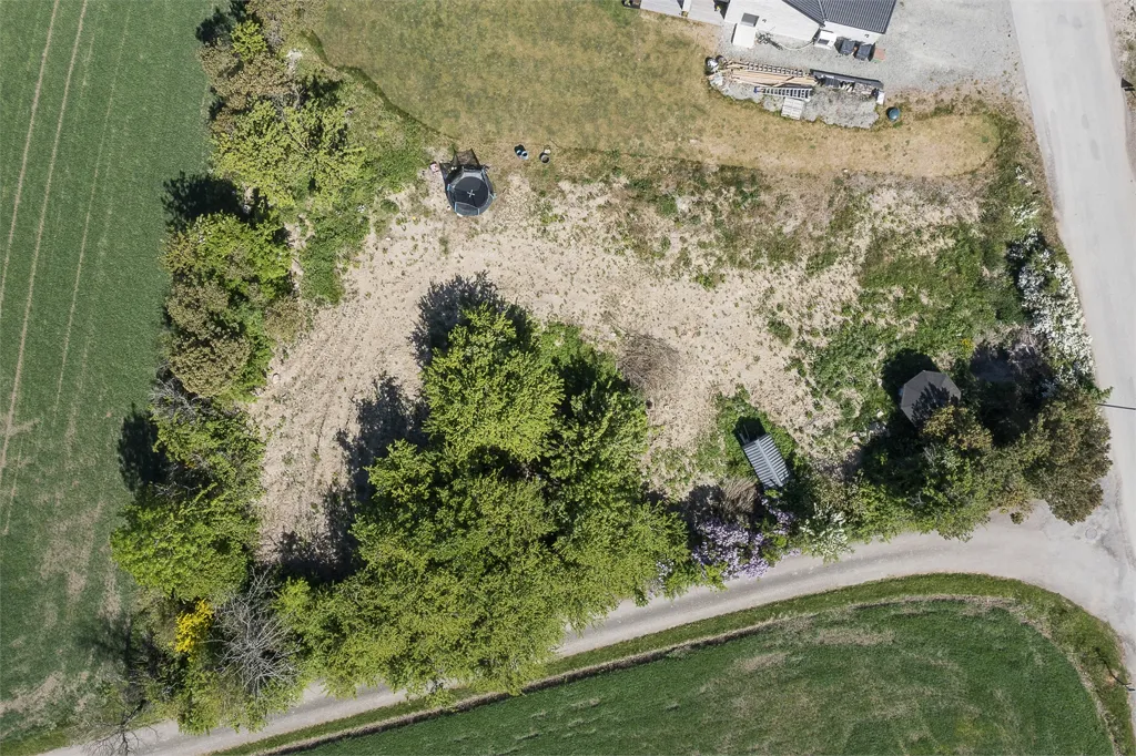 Õhuvaade - Generous Plot with Green Space in Trelleborg