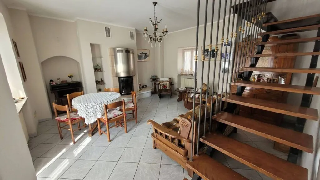 Salle à manger - Semi-detached House with Garden in Airasca