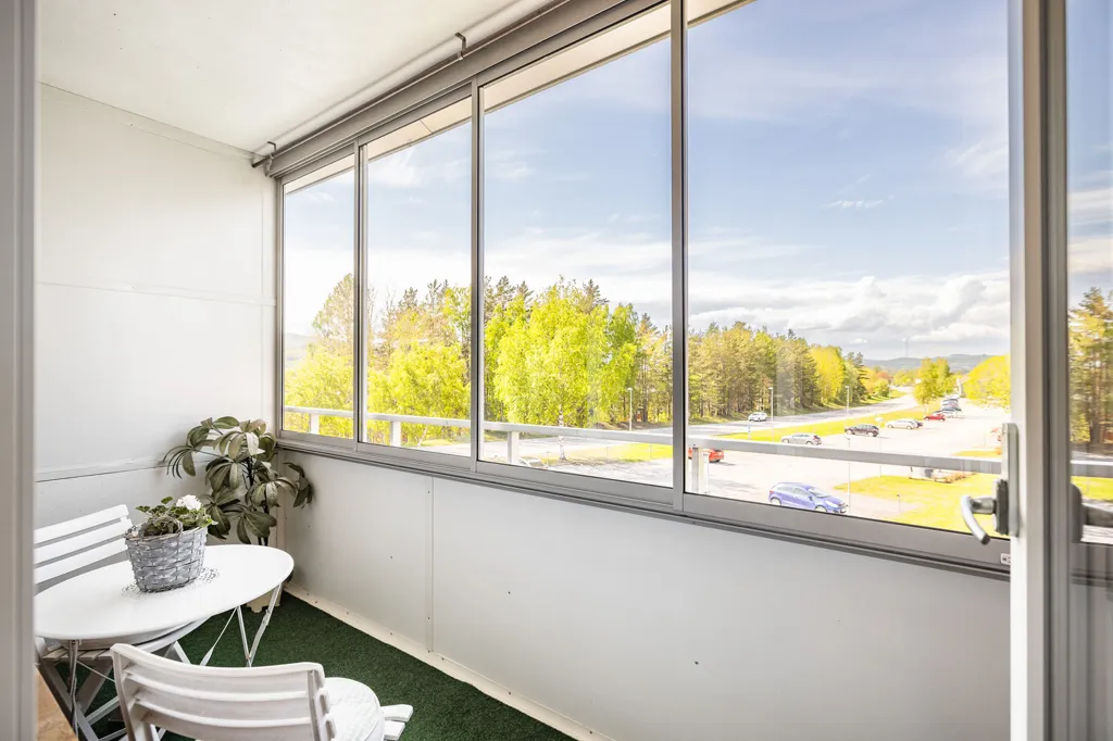 Rõdu - Apartment with Balcony in Selångerhus, Brf