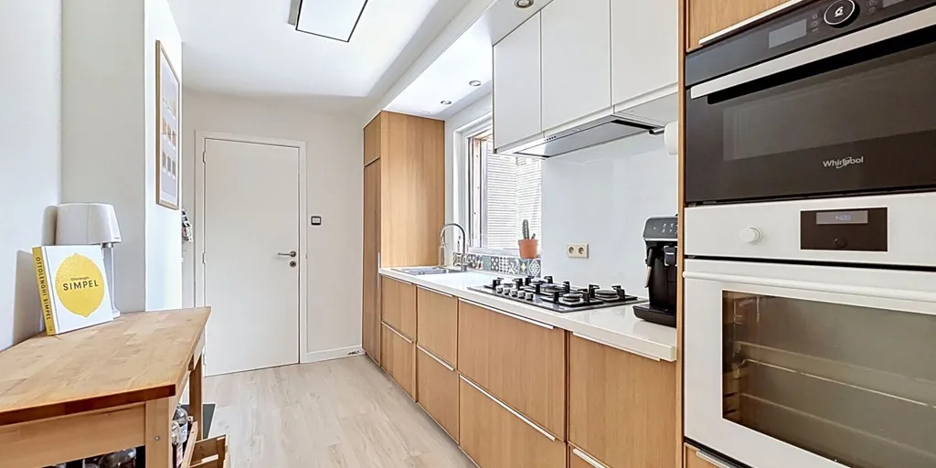 Cuisine - Maison Énergétique avec Jardin à Roeselare