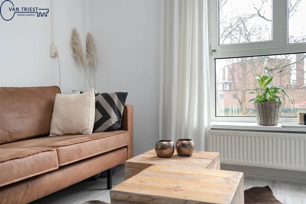 Elutuba - Apartment with Loggia in Amsterdam-Oost