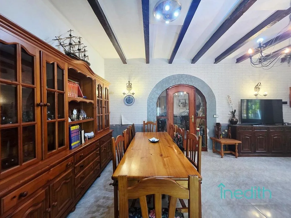 Salle à manger - Rustic House with Farmyard in Gavà