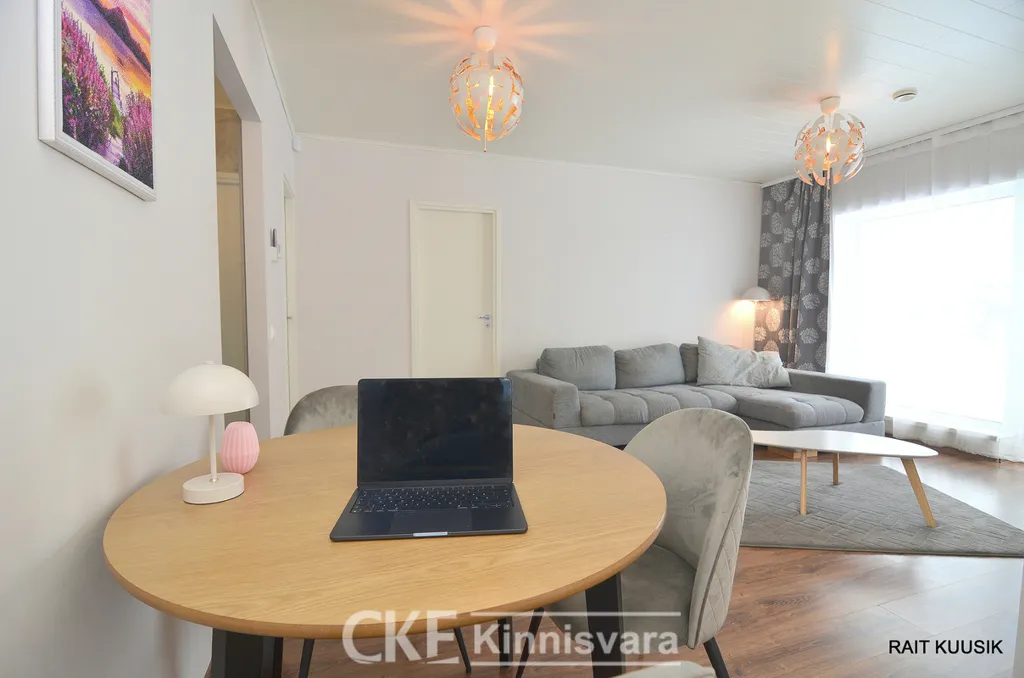 Salle à manger - Four-Bedroom House with Terrace in Tõrvandi