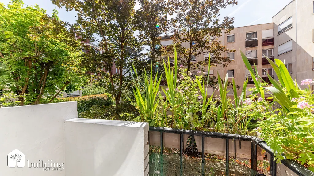 Balcone - Traversant 4-Piece Flat in Neuilly Saussaye