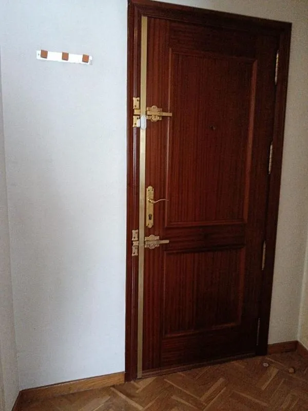 hallway_entrance