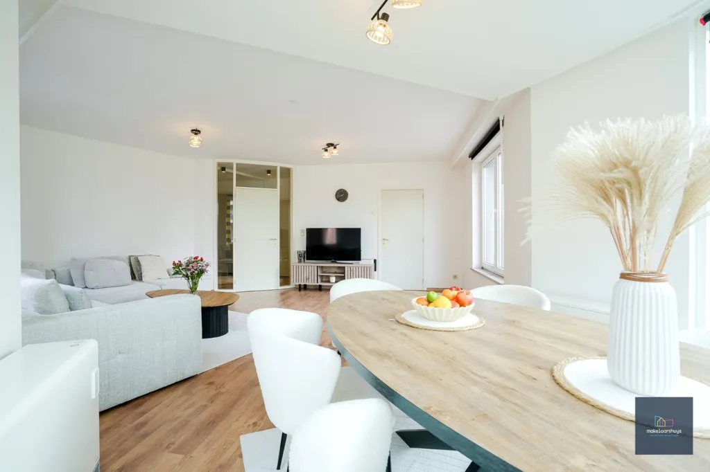 Salle à manger - Appartement avec Vue sur la Ville à Ledeberg
