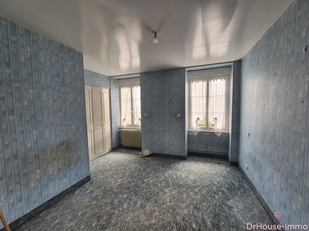 Pièces - Maison en Pierres avec Bureau et Dépendance à Domfront
