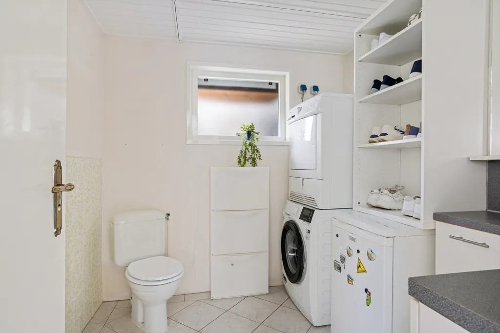 Utility Room - Characterful Detached House with Garden in Enschede