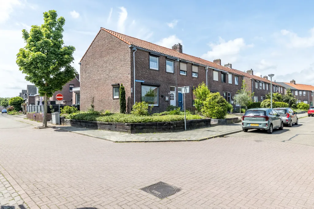Välivaade - Corner House with Garden in Brunssum