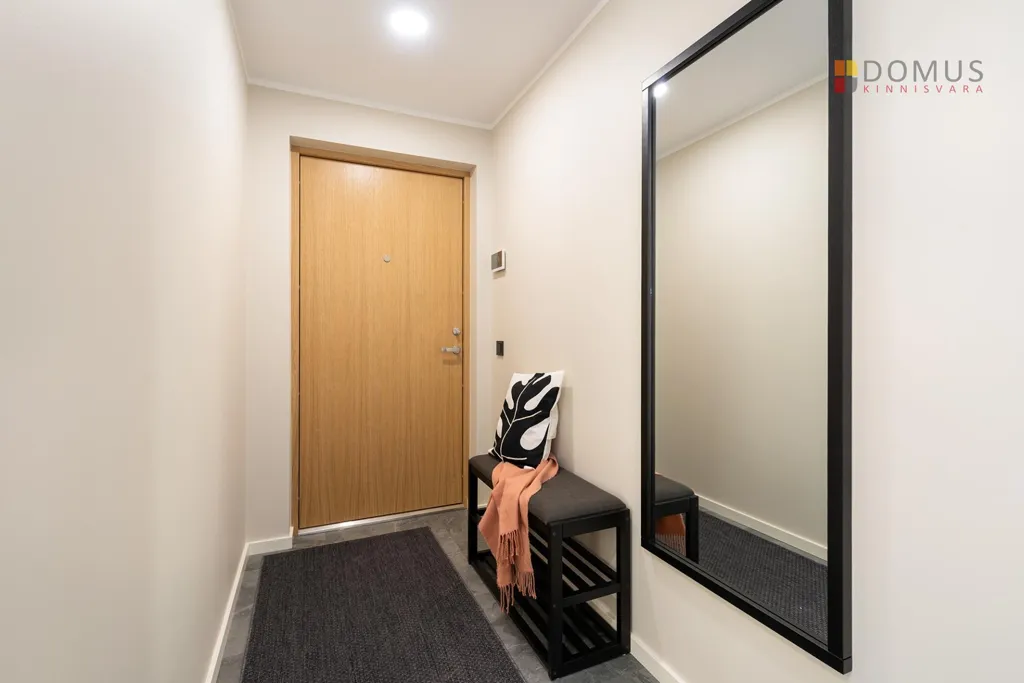 hallway_entrance
